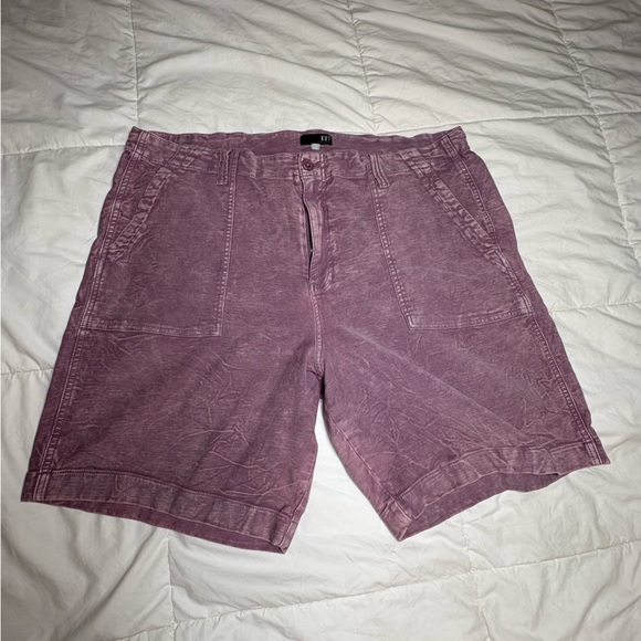 Kut from the Kloth Women’s 24W Mauve Flat Front Denim Shorts - Picture 7 of 16